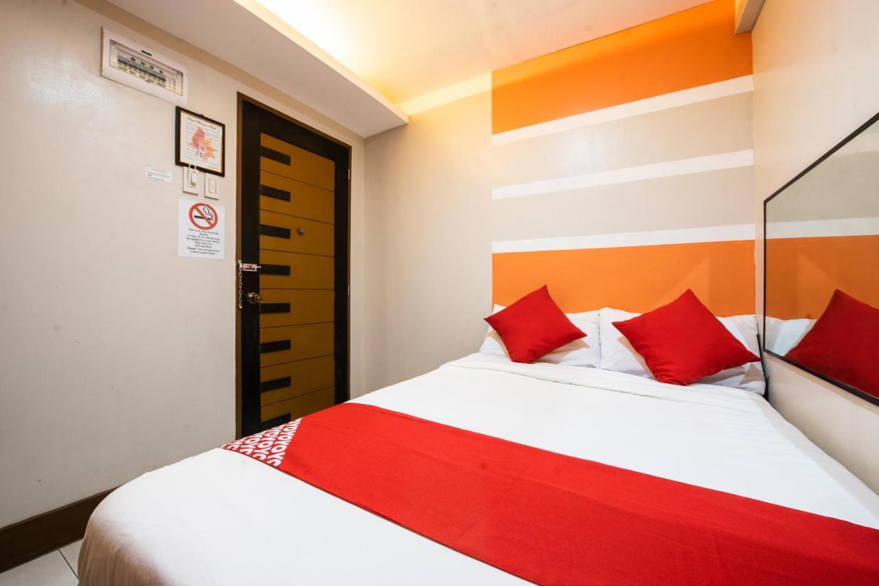 Oyo 475 Pearl Blossom Hotel Manille Extérieur photo