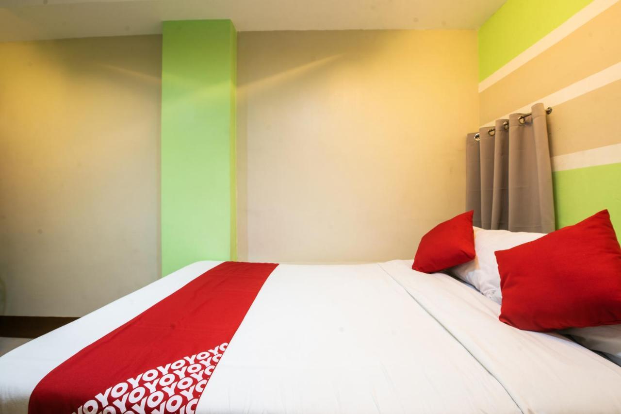 Oyo 475 Pearl Blossom Hotel Manille Extérieur photo